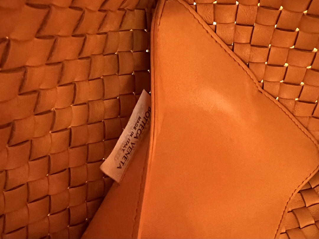 Small Cabat Intreccio Leather Tote Bag Orange 